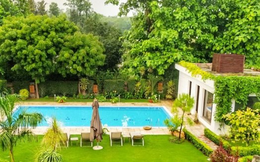 farmhouse for pool party in delhi